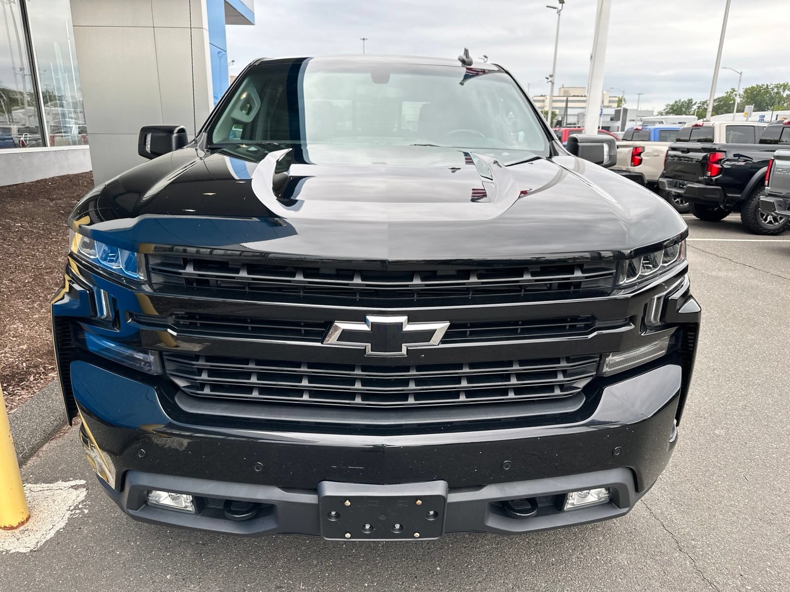 Used 2021 Chevrolet Silverado 1500 RST AWD/4WD image 2