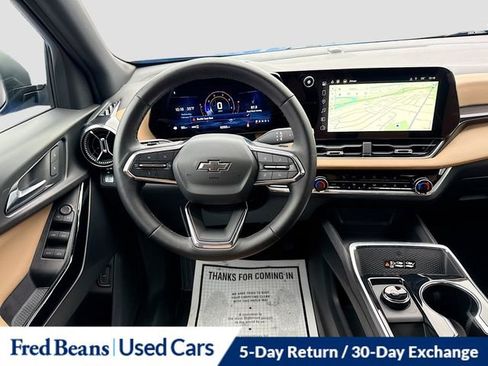 Used 2025 Chevrolet Equinox ACTIV AWD/4WD image 25
