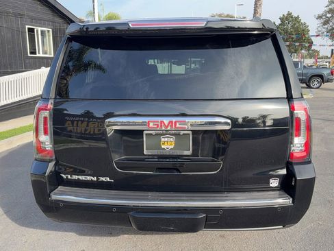 Used 2016 GMC Yukon XL Denali image 7