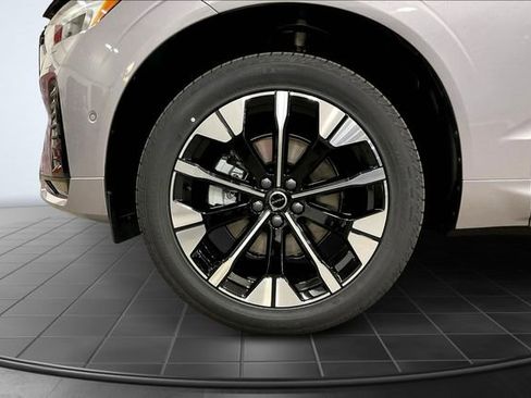 New 2026 Volvo XC60 B5 Ultra w/ Protection Package Premier image 14