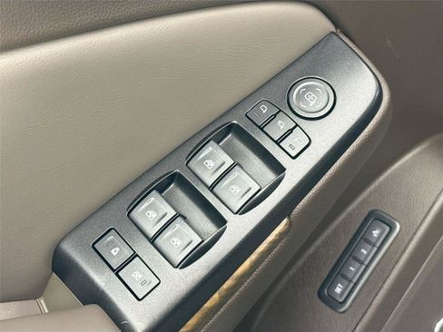 Used 2018 GMC Yukon Denali w/ Denali Ultimate Package image 29