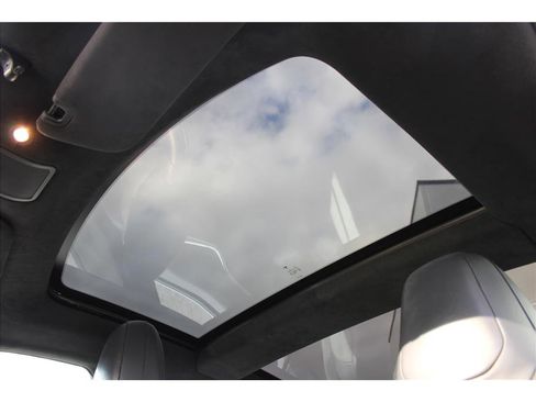 Used 2015 Tesla Model S 85D image 25