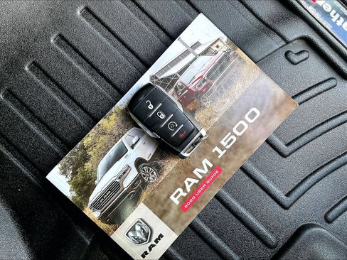 Used 2020 RAM 1500 Big Horn AWD/4WD image 31