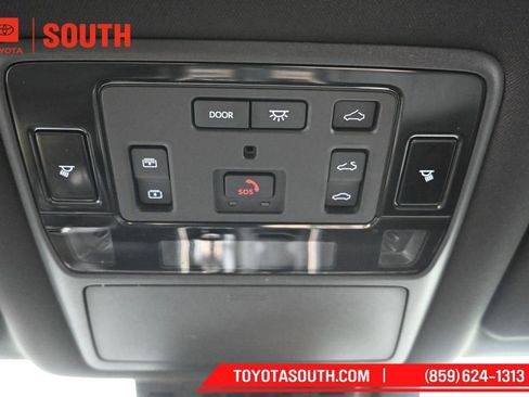 Used 2026 Toyota Grand Highlander AWD Hybrid image 23