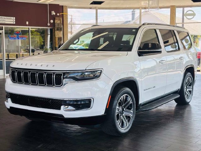 Used 2024 Jeep Wagoneer Series II w/ Flexible Seating Group AWD/4WD image 17