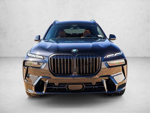 Used 2027 BMW X7 xDrive40i w/ Executive Package AWD/4WD image 2