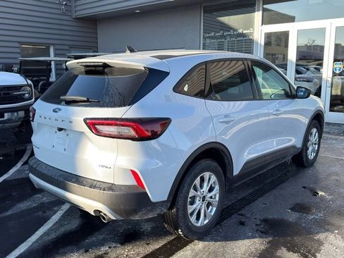 Certified 2025 Ford Escape Active image 3