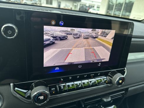 Used 2025 Chevrolet Colorado LT w/ Advanced Trailering Package image 18