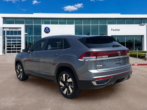 Used 2024 Volkswagen Atlas Cross Sport SE AWD/4WD image 7