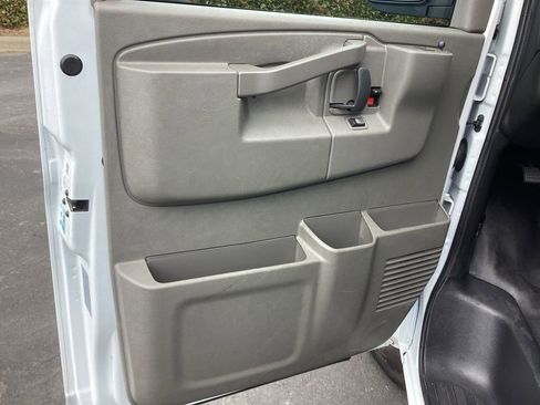 Used 2023 Chevrolet Express 3500 LS RWD image 21