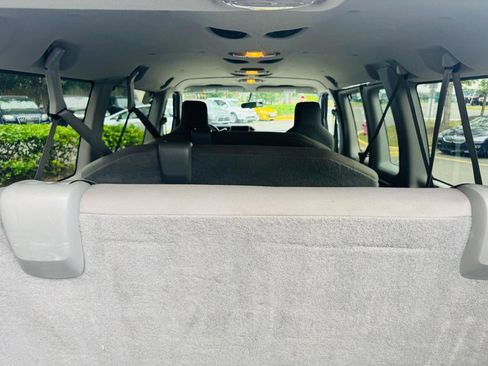 Used 2014 Ford E-350 and Econoline 350 XLT RWD image 30