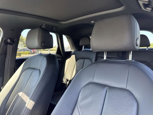 Used 2022 Audi Q3 2.0T Premium image 24