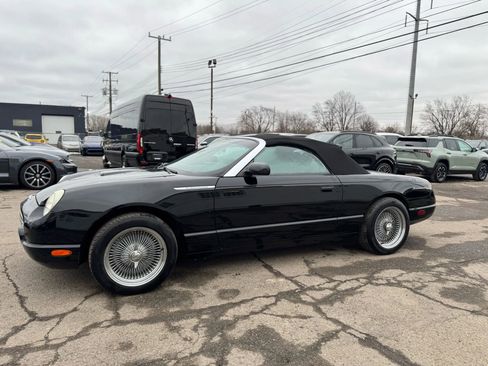 Used 2005 Ford Thunderbird Deluxe image 10