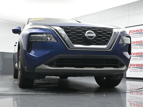 Used 2023 Nissan Rogue SV FWD image 33