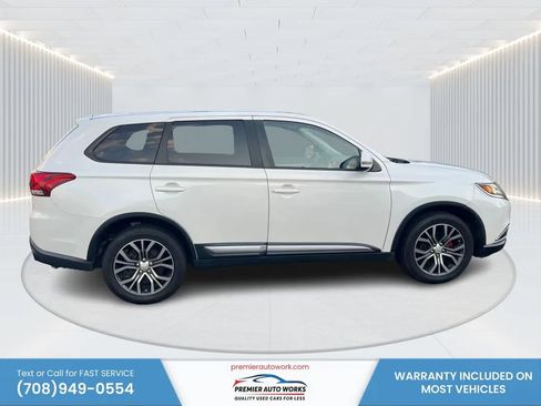 Used 2016 Mitsubishi Outlander SE AWD/4WD image 8