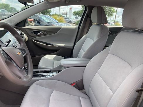 Used 2025 Chevrolet Malibu LT FWD image 10