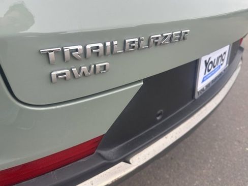Used 2025 Chevrolet TrailBlazer ACTIV w/ Convenience Package image 11