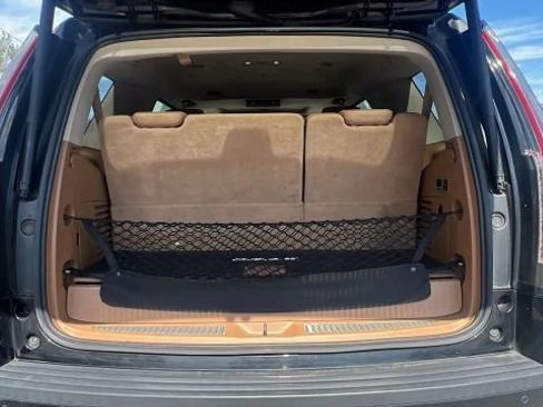 Used 2016 Cadillac Escalade Platinum AWD/4WD image 10