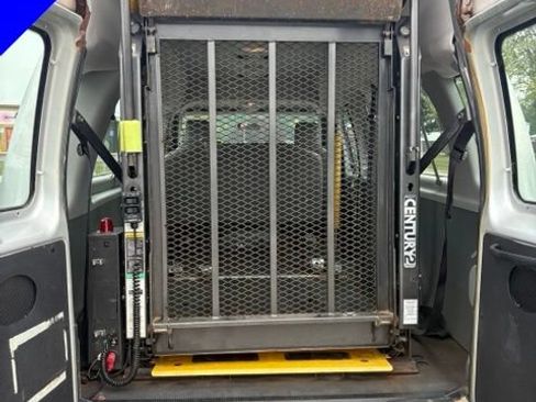 Used 2009 Ford E-350 and Econoline 350 XLT RWD image 7