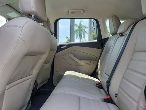 Used 2019 Ford Escape Titanium image 31