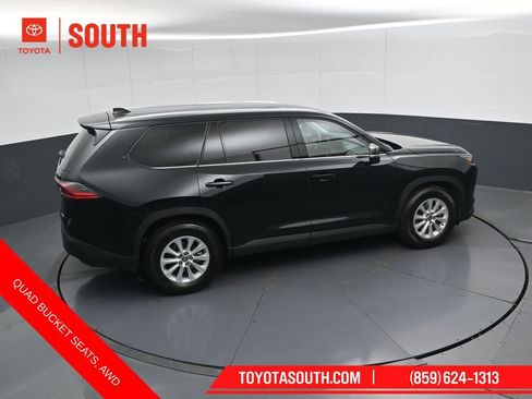 Used 2025 Toyota Grand Highlander AWD image 50