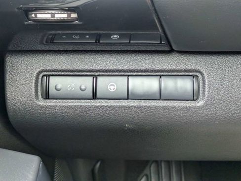 Used 2024 Nissan Pathfinder SV FWD image 23
