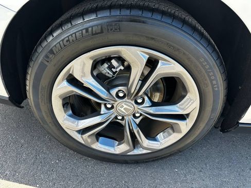 Used 2023 Honda Accord EX image 9