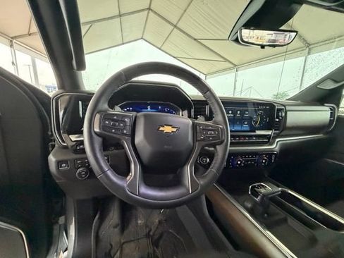 Used 2025 Chevrolet Silverado 1500 High Country AWD/4WD image 15