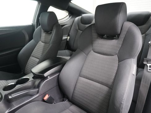 Used 2013 Hyundai Genesis 2.0T RWD image 11