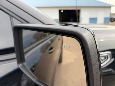 Used 2022 GMC Sierra 1500 AT4 w/ AT4 Premium Package image 25