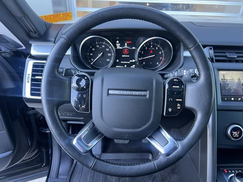 Certified 2020 Land Rover Discovery Landmark image 23