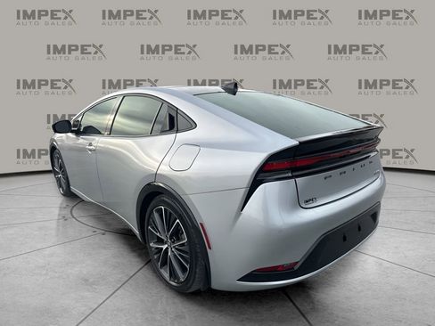 Used 2024 Toyota Prius Limited image 3