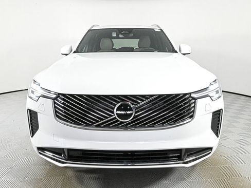 New 2025 Volvo XC90 B6 Core w/ Climate Package image 6