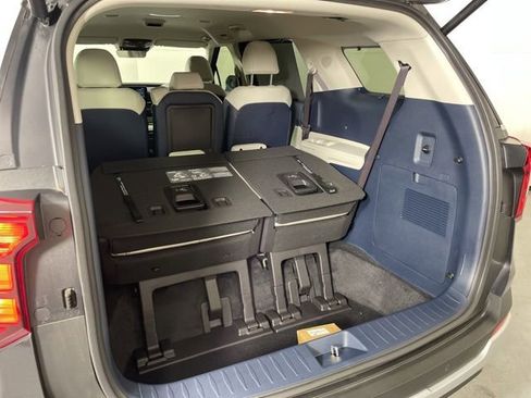 New 2026 Kia Carnival EX image 45