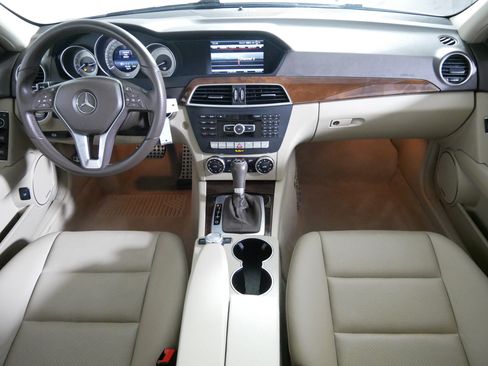 Used 2014 Mercedes-Benz C 300 4MATIC Sedan image 10