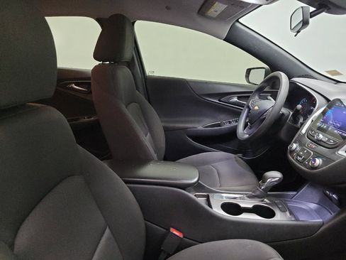 Used 2021 Chevrolet Malibu LS FWD image 21