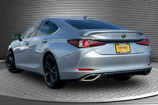 Used 2023 Lexus ES 350 F Sport w/ Accessory Package (Z2) FWD image 4