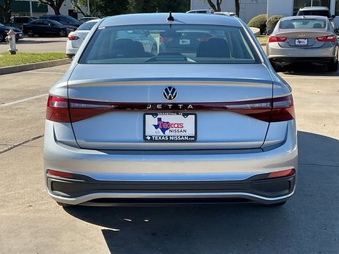 Used 2025 Volkswagen Jetta S image 6