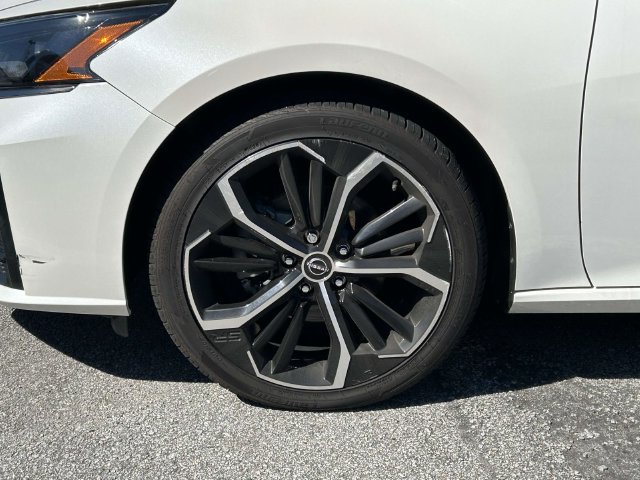 Used 2024 Nissan Altima 2.5 SR FWD image 4