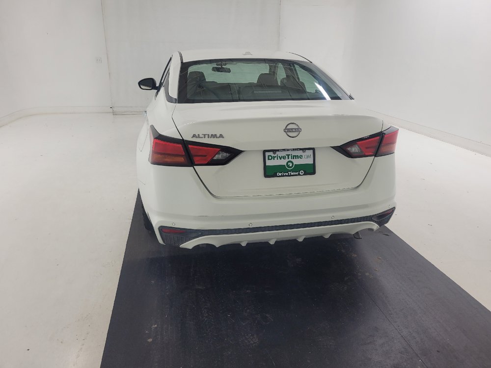 Used 2025 Nissan Altima 2.5 SV FWD image 6