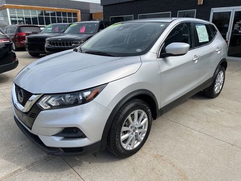 Used 2021 Nissan Rogue Sport S AWD/4WD image 3