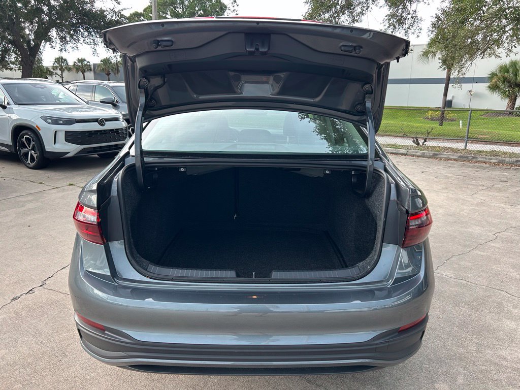 Certified 2026 Volkswagen Jetta SE FWD image 47
