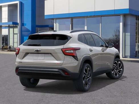 New 2026 Chevrolet Trax RS w/ Sunroof Package FWD image 4