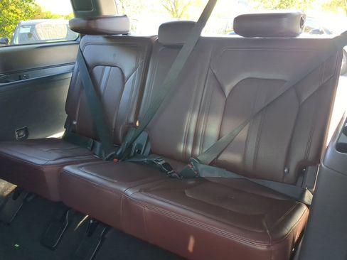 Used 2024 Ford Expedition Limited image 23