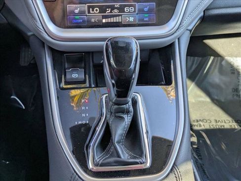 Certified 2025 Subaru Outback Premium image 12