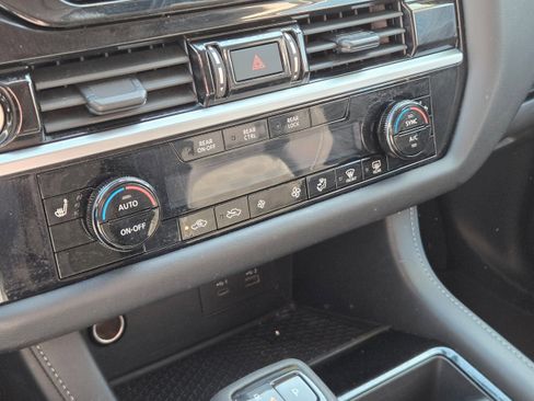 Certified 2024 Nissan Pathfinder SV AWD/4WD image 16