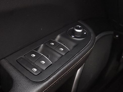 Used 2018 Alfa Romeo Giulia RWD image 26