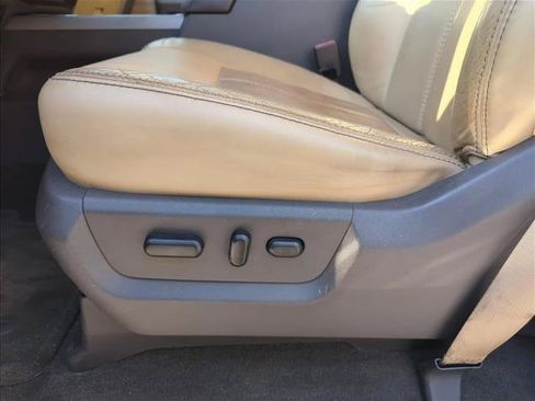 Used 2011 Ford F250 Lariat w/ Lariat Interior Pkg AWD/4WD image 10