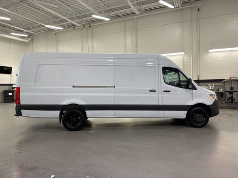 New 2025 Mercedes-Benz Sprinter 3500 image 6