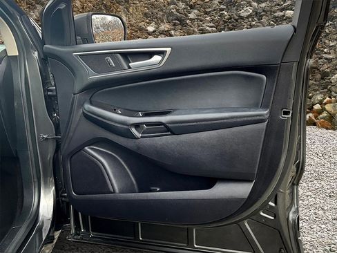 Used 2019 Ford Edge SEL w/ Equipment Group 201A image 20